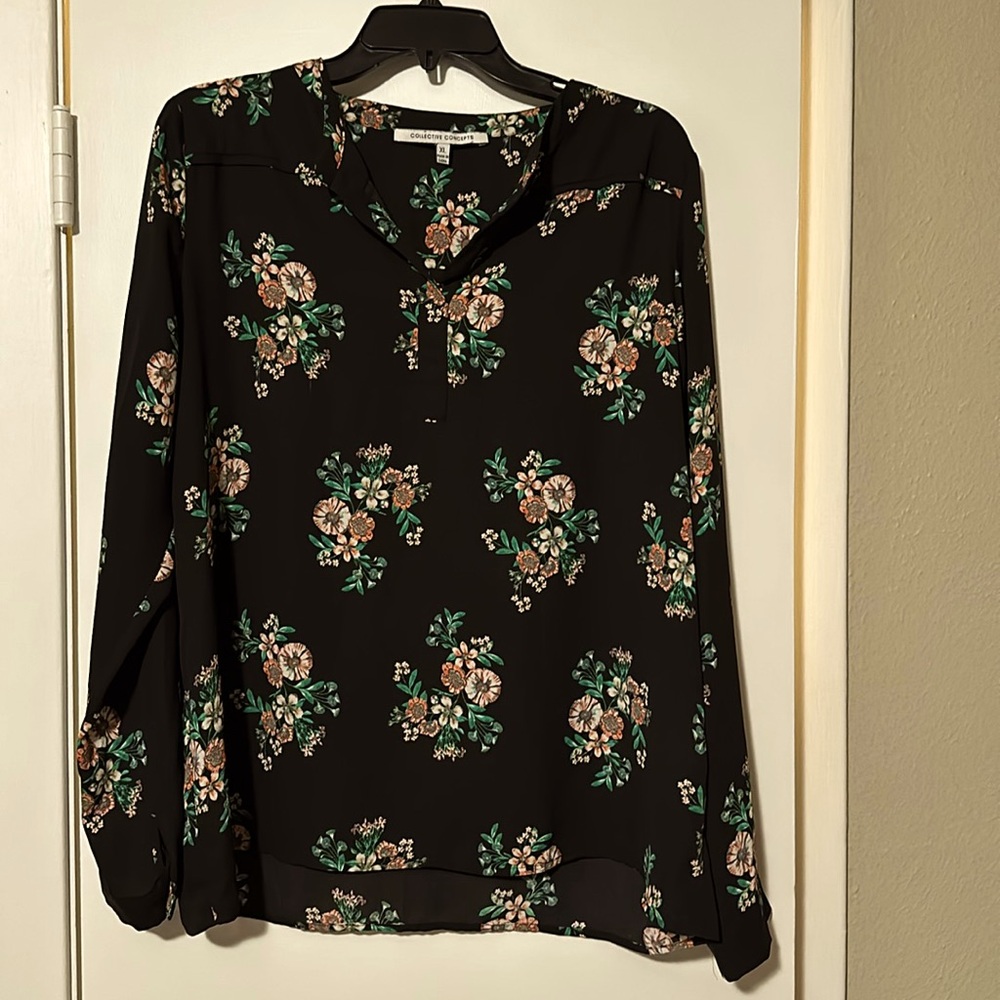 Black floral long sleeve blouse. Collective concepts brand. XL
